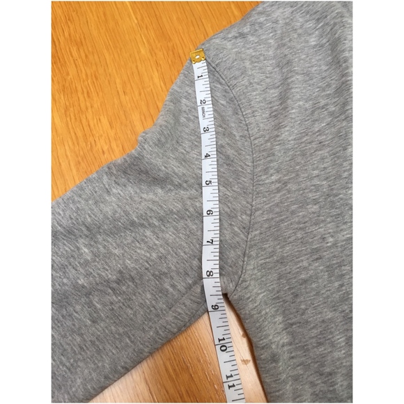 Banana Republic Quilted Gray Sweatshirt Medium - Picture 7 of 8